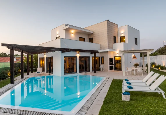 modern-house-with-garden-swimming-pool-and-wooden-2021-08-31-21-20-30-utc